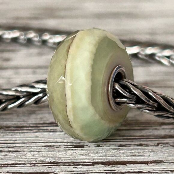 TROLLBEADS Moss Waterstone Facet LAA 925S NEW! Carpe Diem, Pale Green & Cream - Picture 9 of 11